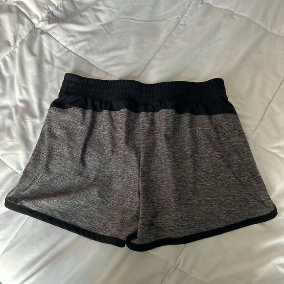 Ideology Womens Medium M Running Shorts Black Gray Workout Gym Yoga Activewear - Picture 6 of 6